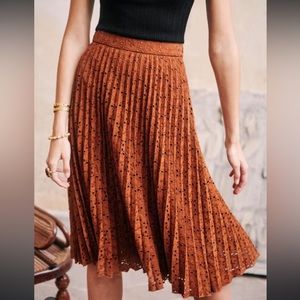 NWT - NEW SEZANE Dino Skirt in Coffee (Small/US 4/EU 36)